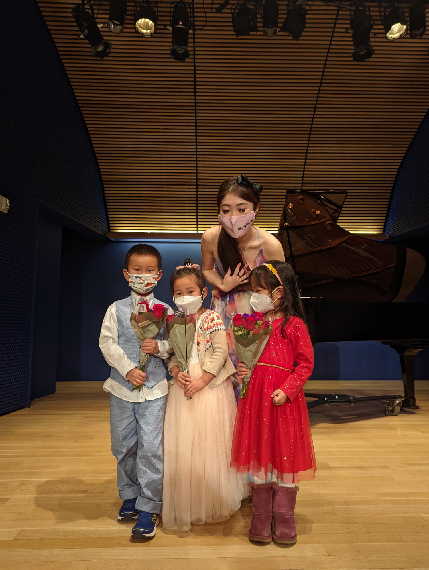 Group photo at recital 2022